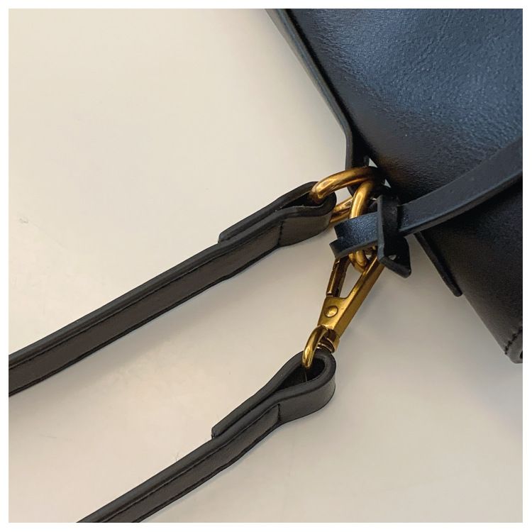 High quality minimalist shoulder 2024 trendy rodeo large capacity tote commuting buckle crossbody bag_voghion.com