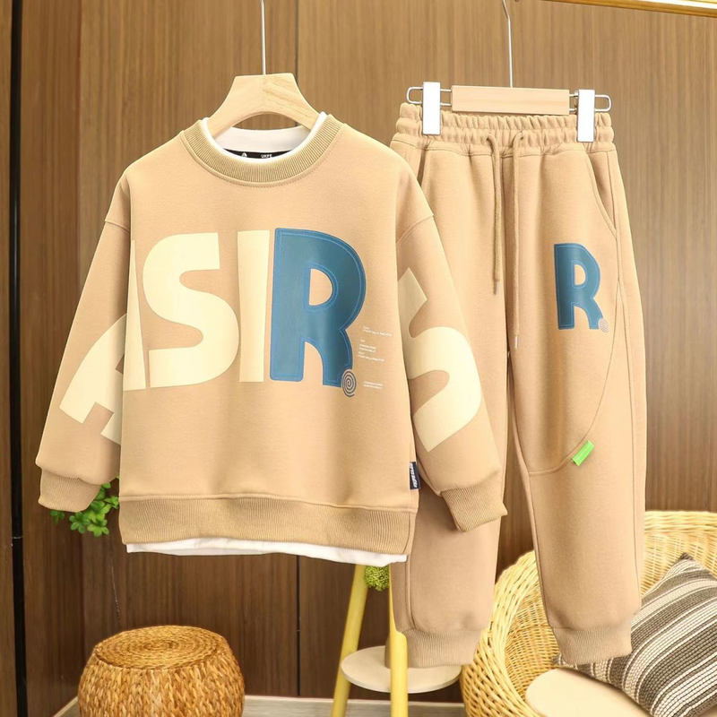 Suéter con letras estampadas para niños, red deportiva de primavera y otoño, conjunto de dos piezas de moda de color rojo, novedad de 2023_voghion.com