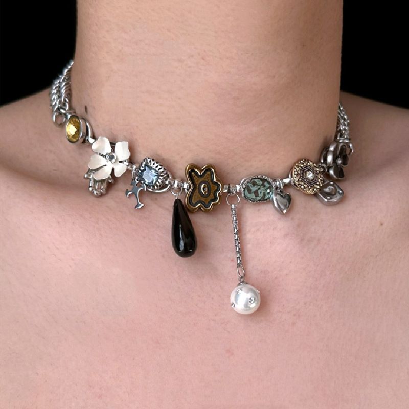 Collana girocollo in metallo con fiori e perle in stile barocco vintage per donna_voghion.com