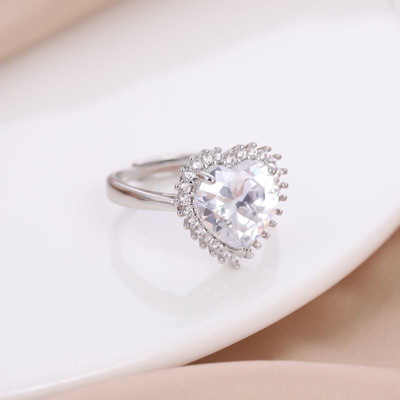 Neuer herzförmiger eingelegter Diamant mit süßer simulierter Liebe, cooler und verstellbarer Öffnung für den Antragsring_voghion.com