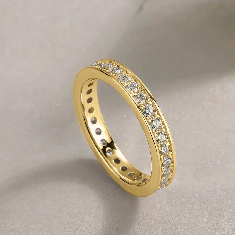 Anel de diamante completo para mulheres, acessórios brilhantes para combinar diariamente, anel versátil elegante e moderno_voghion.com