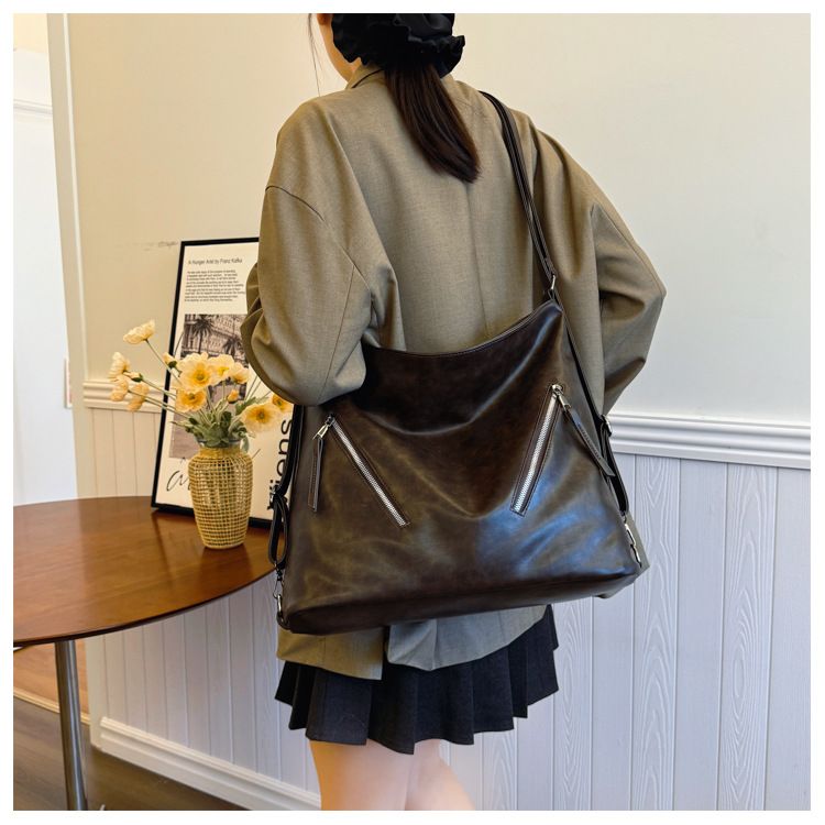 Borsa a secchiello con zaino grande capacità, casual, alla moda coreana, nuova tendenza autunno 2025 da donna_voghion.com