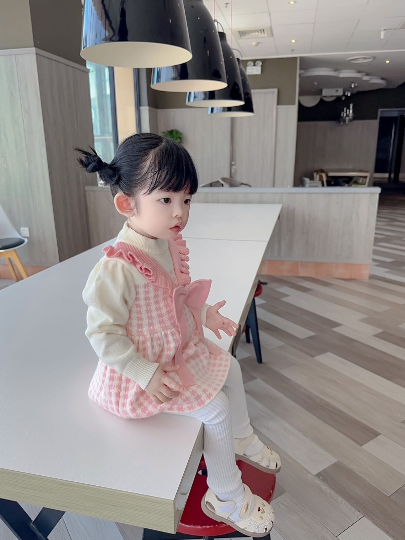 Mädchenkleid, ausgefallenes kleines Mädchen, süßer Strickpullover mit Schleife, Kinderkleid_voghion.com