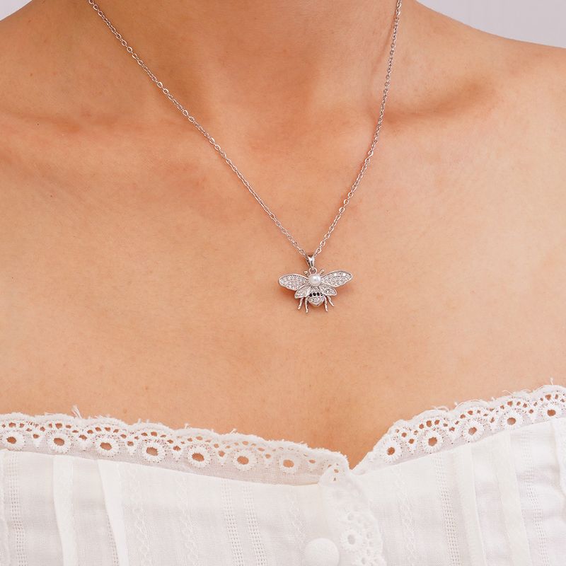 Collana per donna in rame intarsiato con zircone francese a forma di goccia d'olio smaltata con ciondolo ape, personalità, luce, moda di lusso_voghion.com