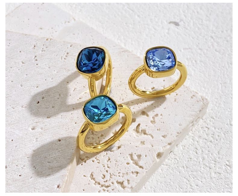Women's Jewelry Square Crystal Ring New Style Fashionable Exquisite Shining Multi Faceted Titanium Steel Ring Jewelry_voghion.com