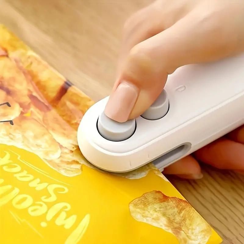 2-in-1 Rechargeable Mini Snack Bag Sealer With Cutter Heat Vacuum Sealer For Fresh Food Storage_voghion.com