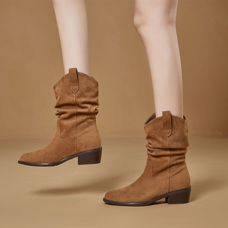 Nieuwe herfst- en winterschoenen, eenvoudige, veelzijdige, lage, puntige dameslaarzen en gerimpelde slouchy laarzen._voghion.com