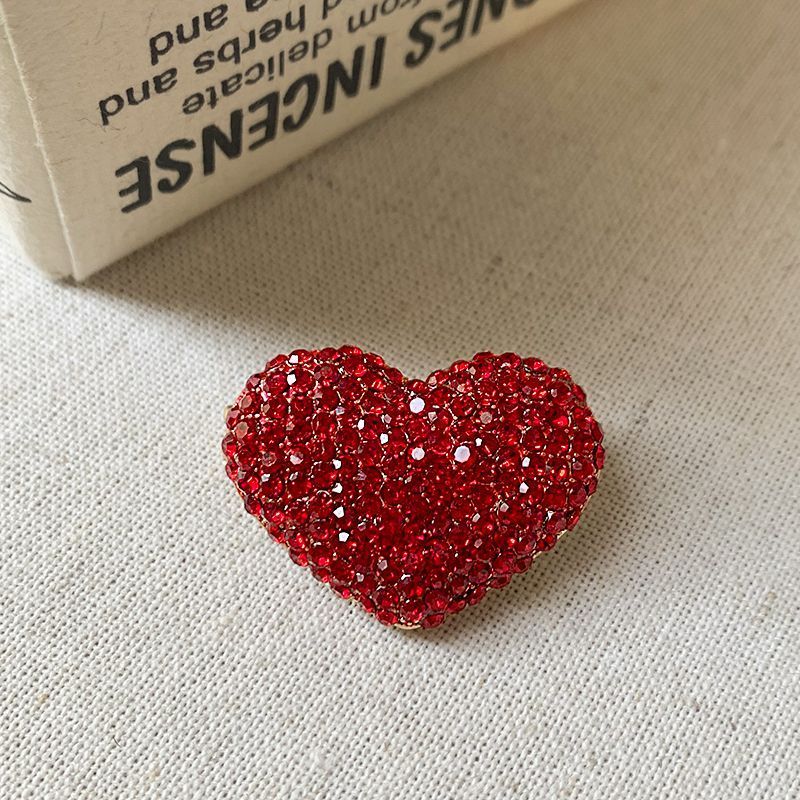 Fashion Red Love Brooch High-end Niche High-end Accessories Fixed Exquisite Pin Clothes Corsage Temperament_voghion.com