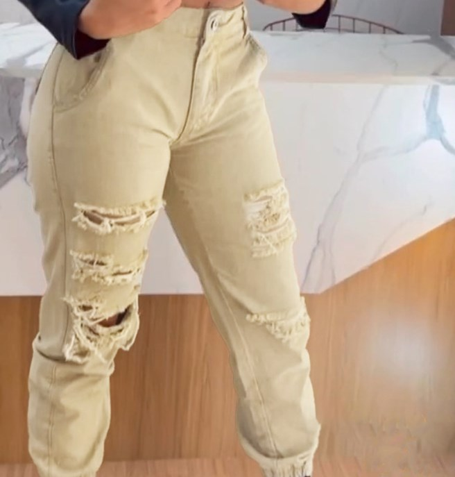 Mono de mujer con leggings de cintura alta y agujeros informales de color caqui_voghion.com