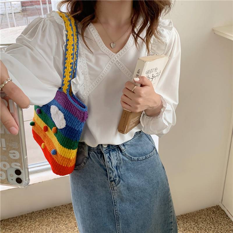 Pride Month Regenbogen Stricktaschen-Set – Mini & Große koreanische Häkeltasche, süße handgemachte Schultertasche für Mädchen (LGBTQ+ Geschenk)_voghion.com