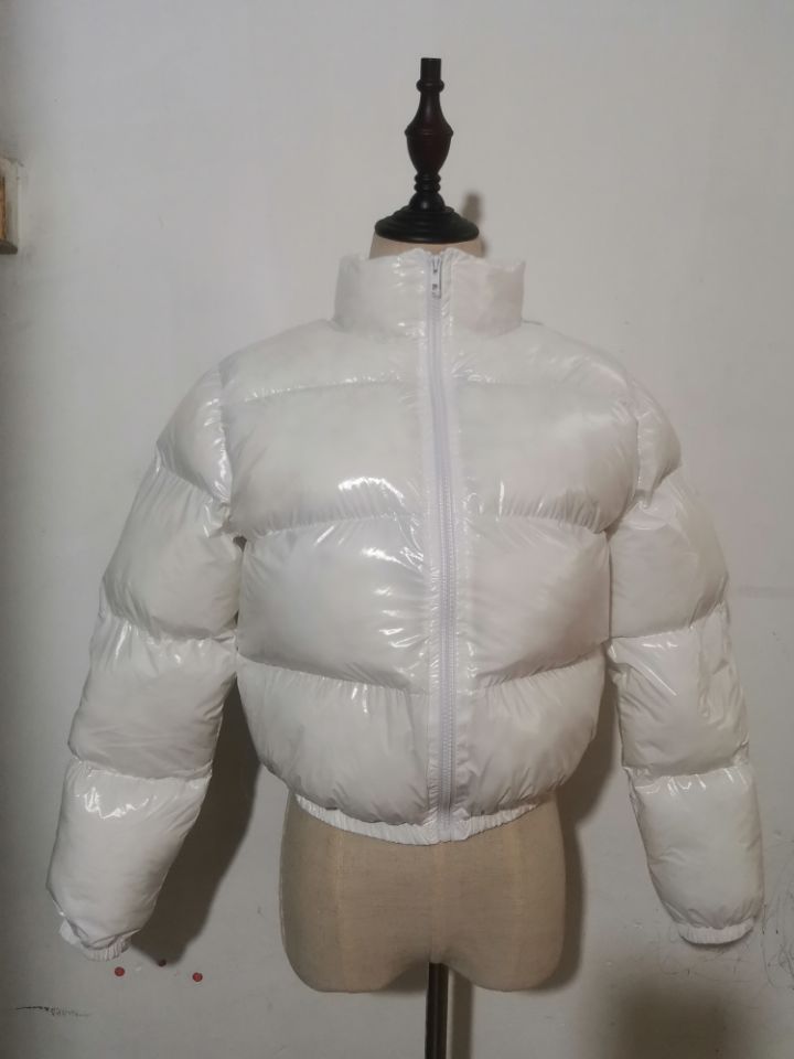 Damen-Herbst- und Wintermode mit Baumwollpolsterung, helle Baumwollpolsterjacke, kurzer Damenmantel_voghion.com