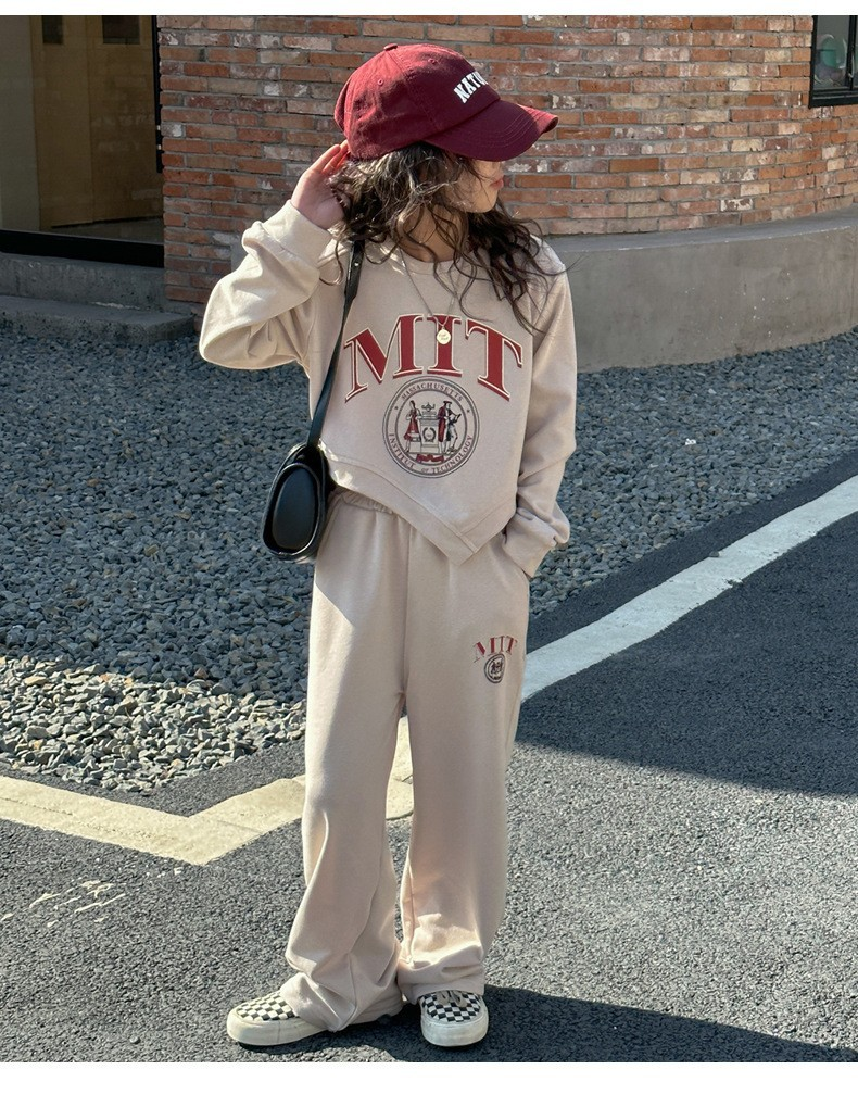 Maglione casual ampio da ragazza con lettere giocose top irregolare a maniche lunghe T pantaloni a gamba larga a tubo dritto in due pezzi_voghion.com