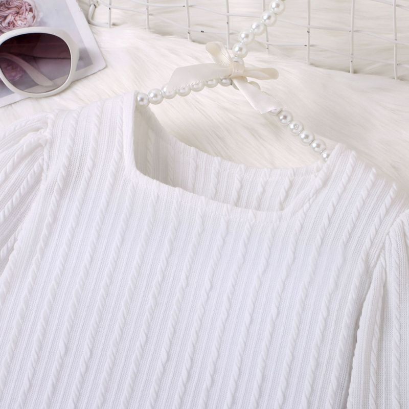 Completo da bambina con maglia a maniche lunghe con scollo quadrato e gonna a pantaloncini irregolari a quadri, in morbido cotone, da 2 pezzi, per la primavera e l'autunno._voghion.com