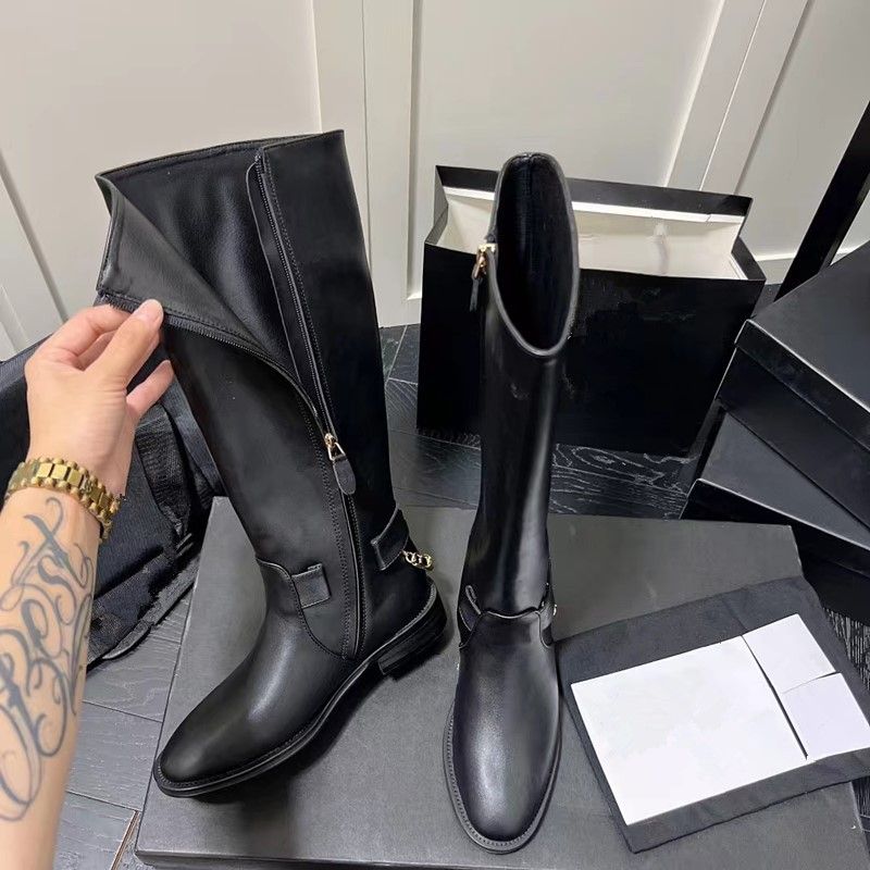 Petites bottes western à talons épais et bout rond, style chevalier, style western, fines et pas au-dessus du genou, nouvelle collection 2025_voghion.com