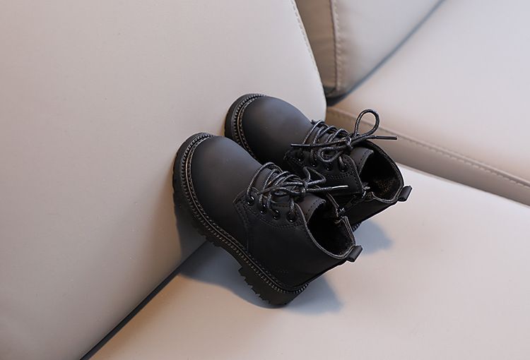 Children's autumn and winter British solid color simple short boots boys fashion Martin boots side zipper girls soft bottom single boots_voghion.com