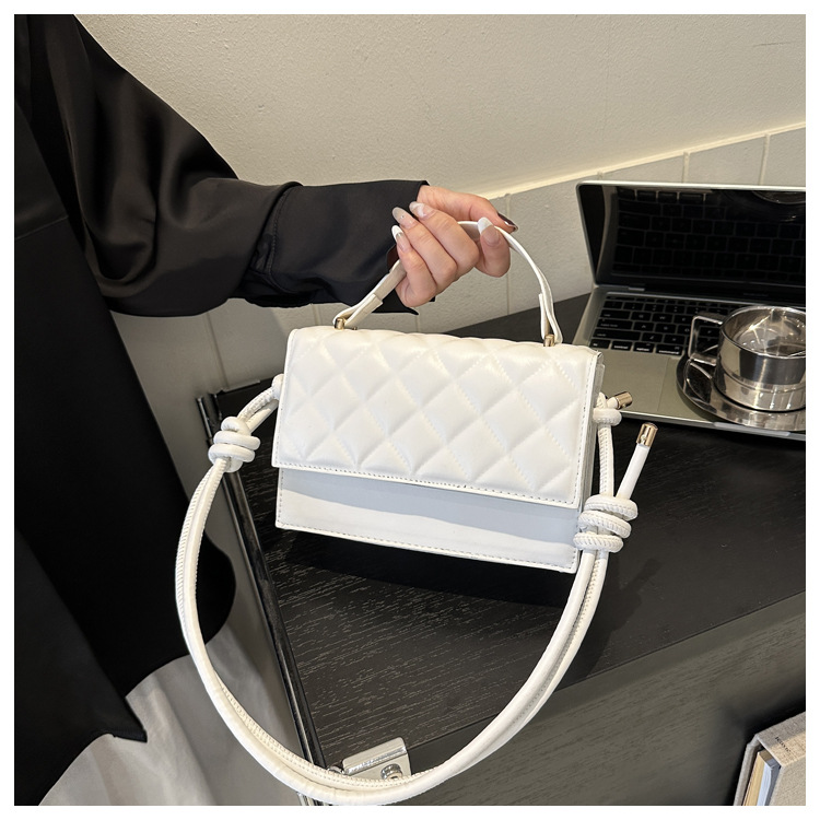 2023 new fashion simple small fragrant wind women's bag net red niche women's bag rhombus single shoulder diagonal bag design sense_voghion.com