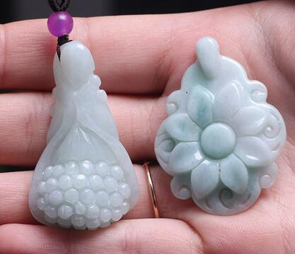 Bean colored Jadeite Blossoming Wealth Pendant for Men and Women, Emerald Little Lotus Pendant_voghion.com