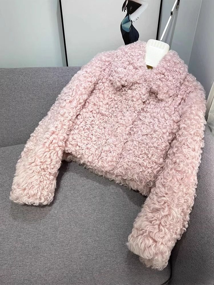 Damen-Jacke aus Kunst-Lammfell – Kurzer Puffermantel für den Winter mit Pelzkragen (Weiß/Mauve, S/M/L)_voghion.com