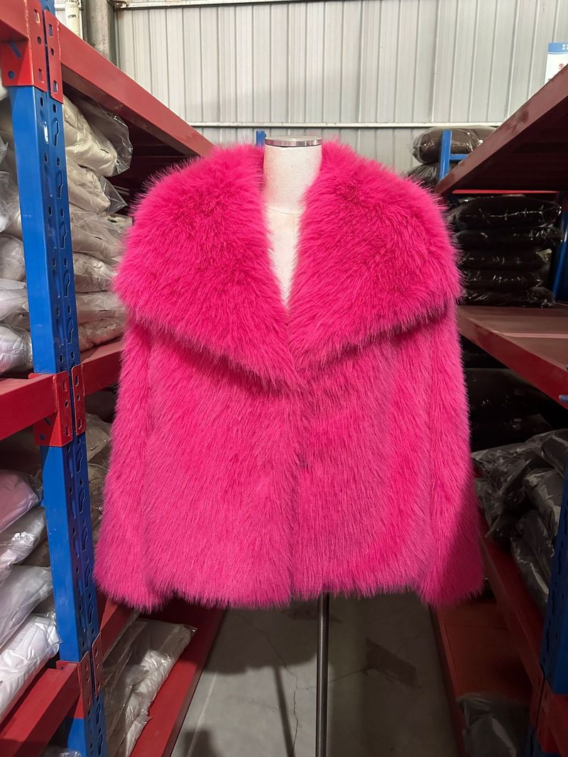 Ropa de mujer Abrigo de piel con solapa grande Abrigo corto de piel de zorro de moda Abrigo de felpa esponjosa Ropa de mujer_voghion.com