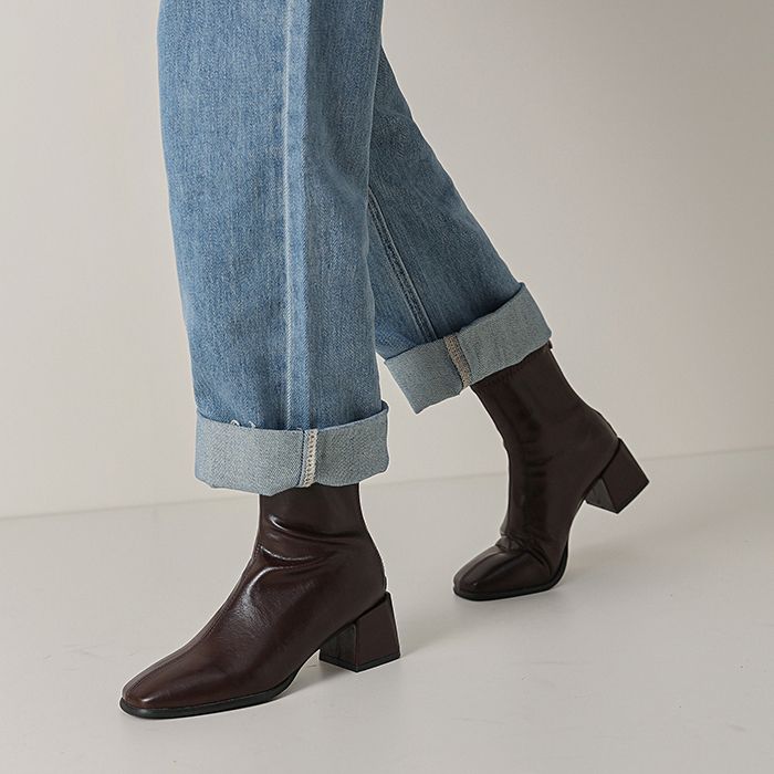 Comfortable Korean Oni Soft Minimalist Chunky Heel Booties_voghion.com