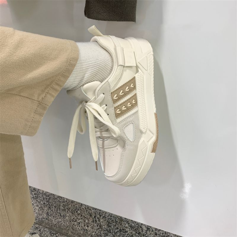 2023 printemps et automne nouvelle version coréenne de Ins chaussures blanches à la mode pour les étudiants baskets rétro à lacets oreille de blé chaussures décontractées femmes_voghion.com