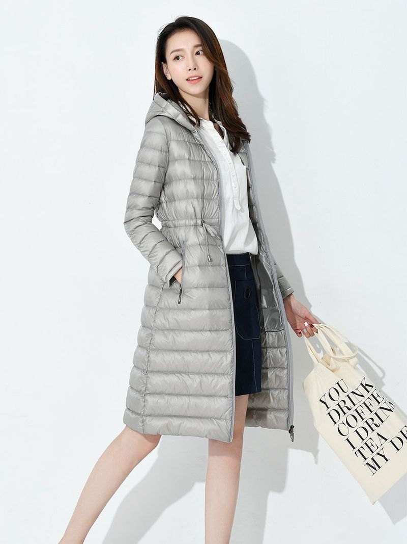 Women's Lightweight Long Down Coat With Hood & Drawstring – Slim Fit Knee-Length Jacket (Black/Burgundy, L-XXL) – 90% White Duck Down_voghion.com