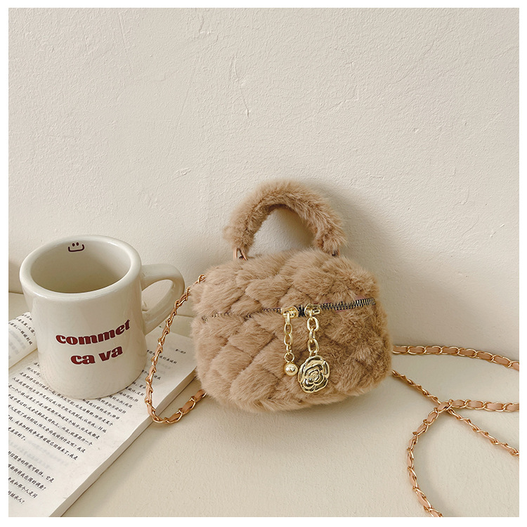 Kindertas herfst en winter nieuwe internet beroemdheid ruitvormige pluche emmer tas kleine geur meisje ketting crossbody tas lippenstift envelop meisje_voghion.com