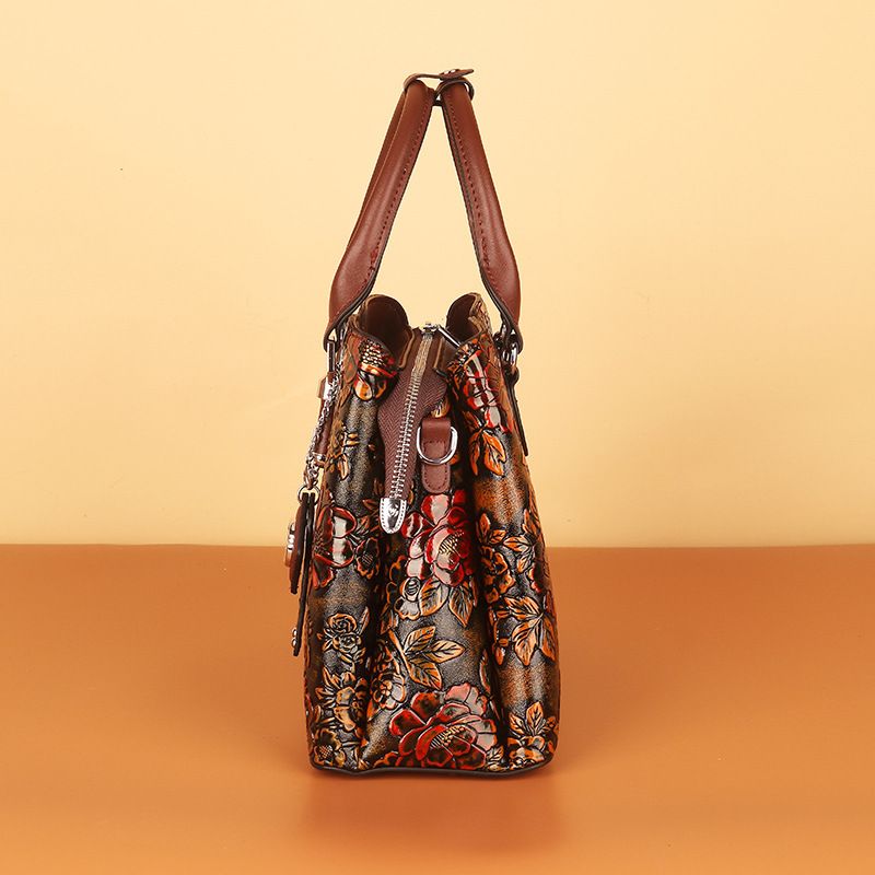 Der neue Trend 2024 für Mütter in der Hand, leichter Luxus, große Tasche, High-End-Feeling, Tasche für Frauen mittleren Alters_voghion.com