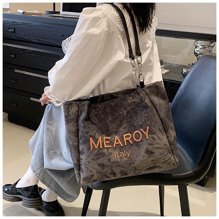 Design Denim Bag Women's Large Capacity Tote Class Commute Shoulder Tote Bag_voghion.com