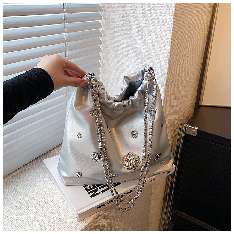 Chlo2d Berlin Night Tote Bag Borsa da donna di grande capacità 2023 Nuova borsa a tracolla portatile per pendolari_voghion.com