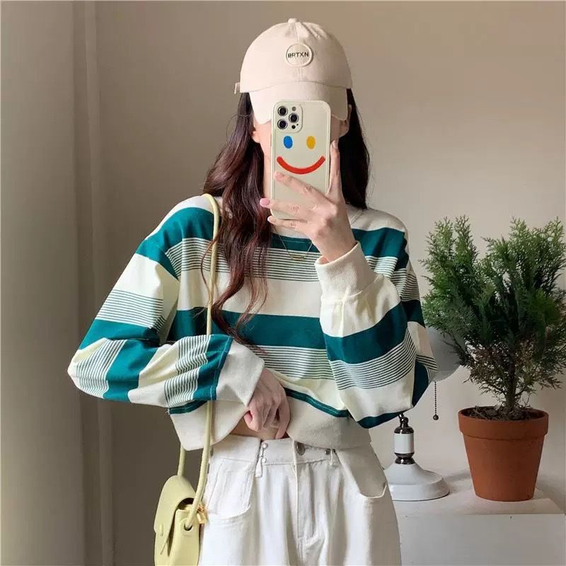 Felpa con cappuccio a righe corte in stile americano con scollo rotondo per studentesse, nuova maglia a maniche lunghe sottile e ampia per studenti autunno 2024_voghion.com