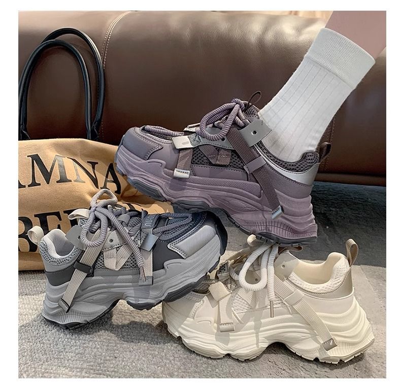 High Beauty Cloud 2024 Frühjahr Neue dicke Sohle runder Kopf, kleine duftende Canvas Casual Board Schuhe für Frauen_voghion.com