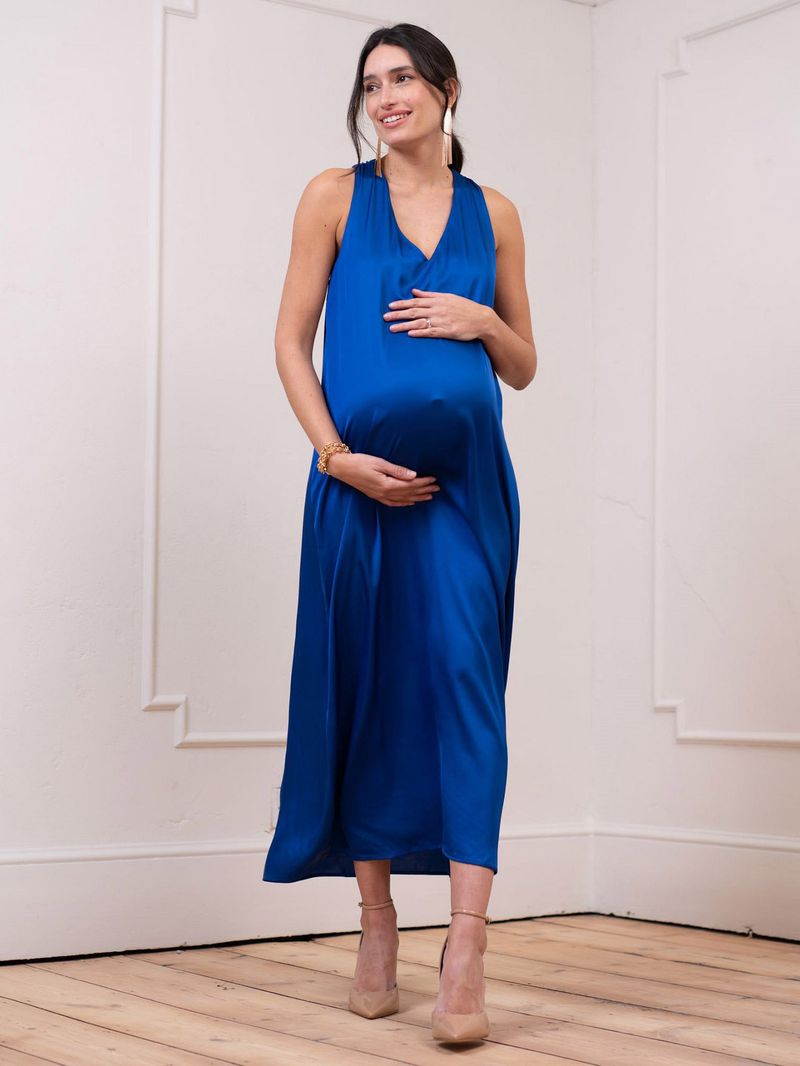 Kétoldalas kialakítás, két elülső és hátsó A-vonalú kismama ruhával_voghion.com