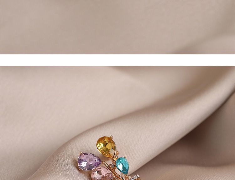 Balloon Anti-light Brooch High-end Sense Exquisite Light Luxury High-end Pin Temperament Fixed Clothes Accessories Suit Corsage_voghion.com
