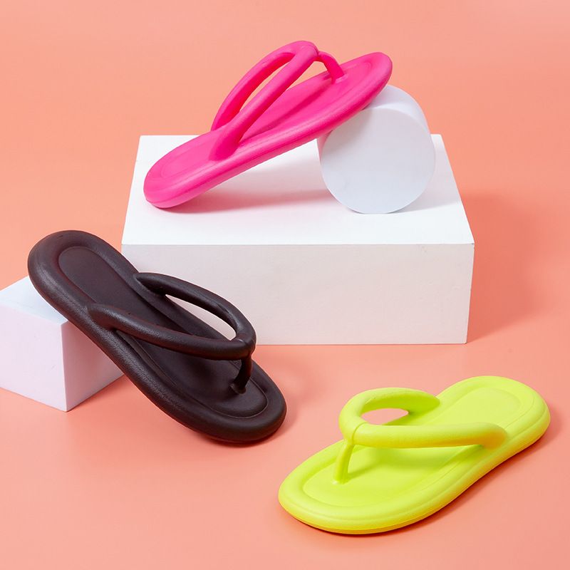 Sapatos femininos de salto grosso, mocassins estilosos para praia e litoral._voghion.com