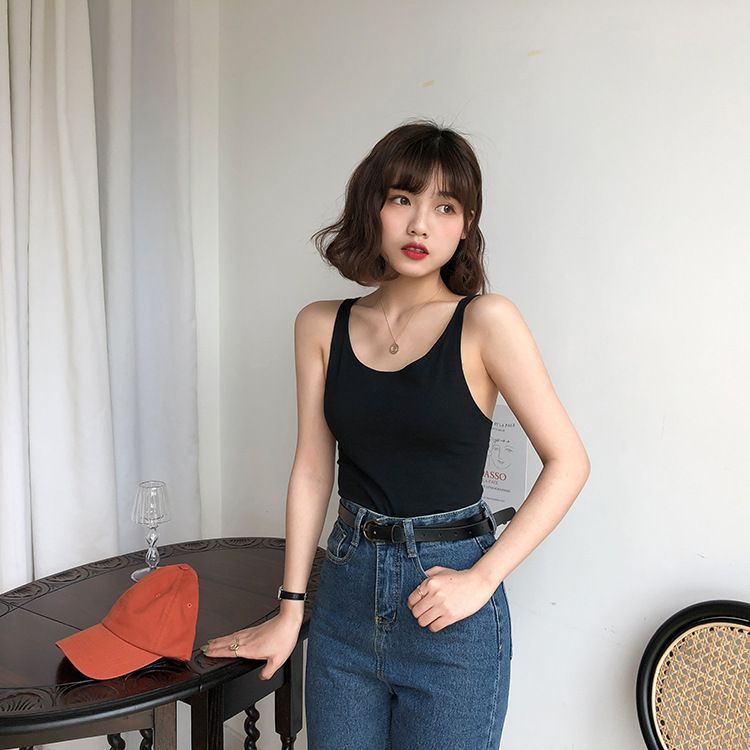 Moda feminina emagrecedora por dentro com uma camisa base_voghion.com