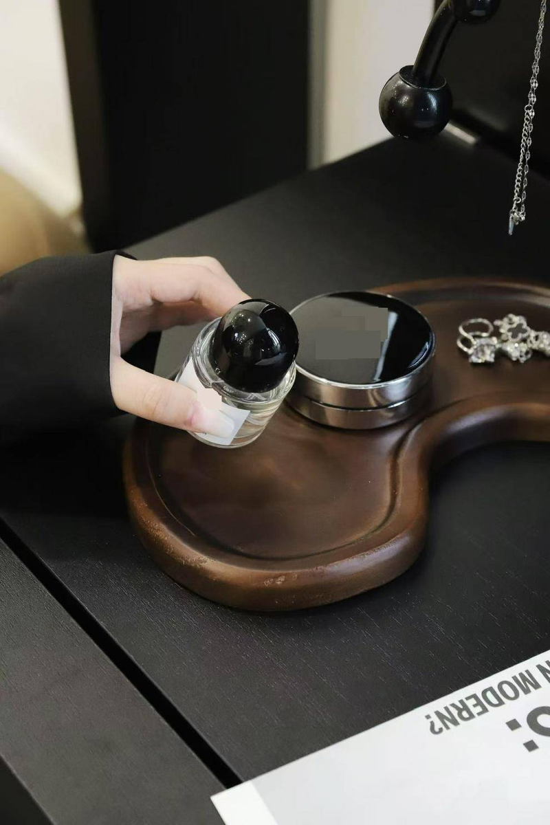Organizzatore per spazi vuoti in legno e ferro – Elegante soluzione ordinata per divano, auto e ufficio, vassoio portaoggetti compatto con base antiscivolo_voghion.com