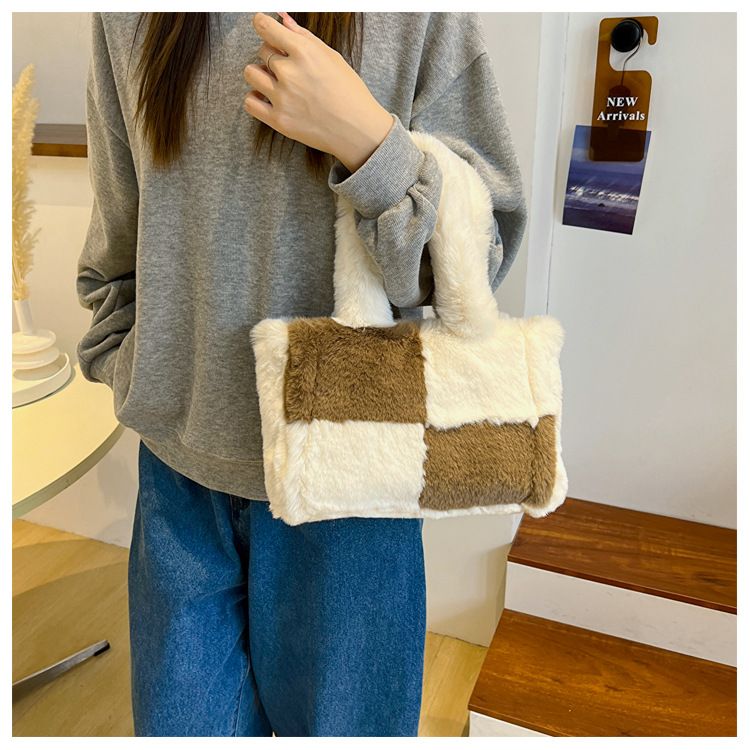 Women's Light Luxury Faux Shearling Tote Bag – Soft & Spacious Shoulder Bag For Everyday Use, Stylish Trendy With Magnetic Closure Plush Shoulder Bag_voghion.com