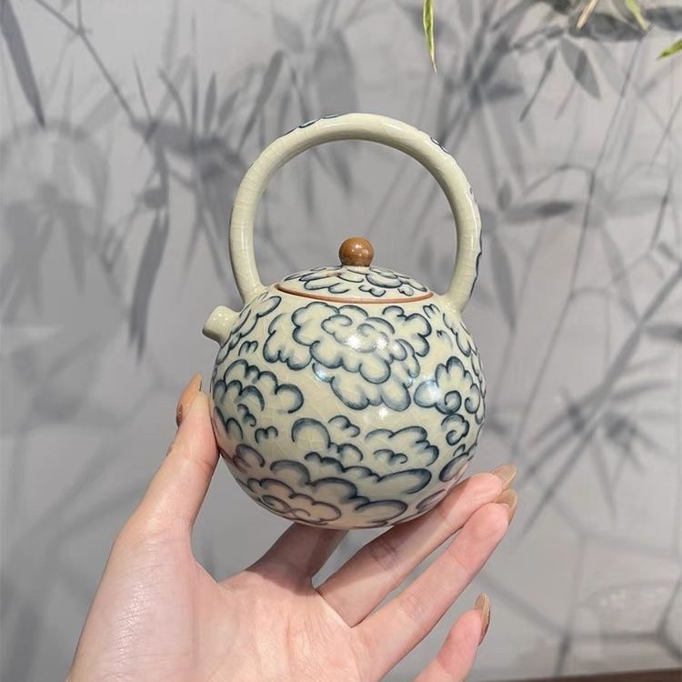 Beżowy czajnik Xiangyun z uchwytem do pieca Ru, ceramiczny zaparzacz do herbaty Kung Fu w kolorze niebieskim i białym_voghion.com