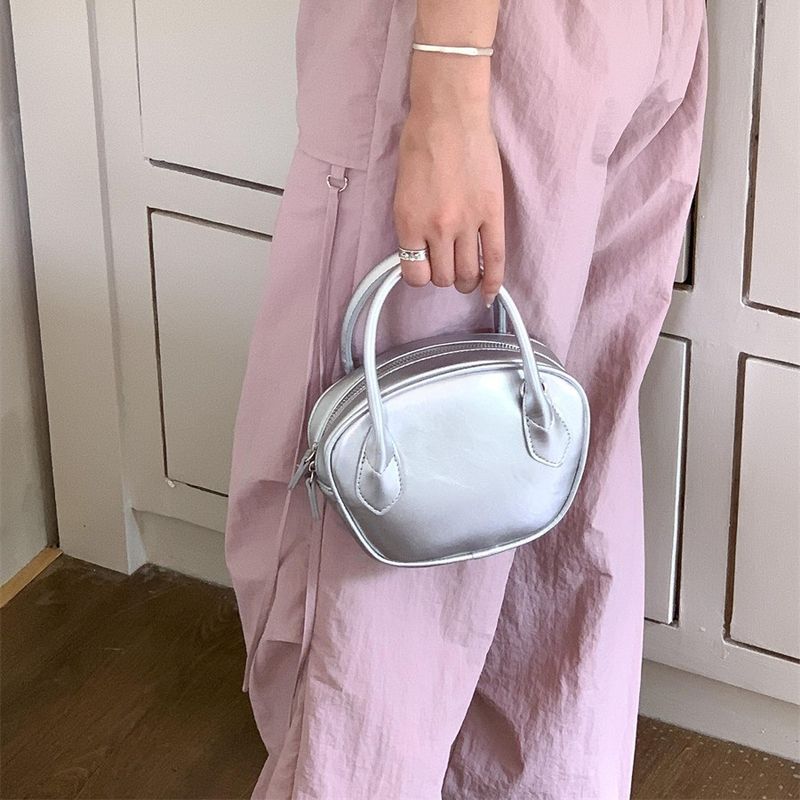 Personalisierte, modische, stilvolle Mini-Schultertasche für Damen, geformte Öffnung aus PU-Leder, rotes, weiches Handgefühl_voghion.com