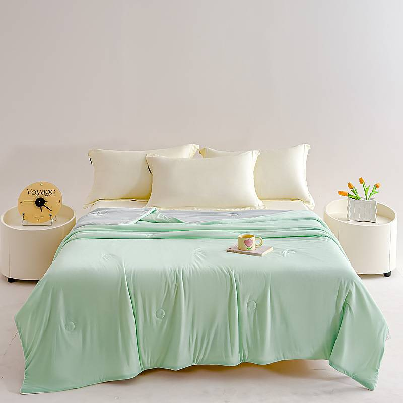 A-Class Ice Silk Cooling Blanket - Lightweight Summer Quilt For Air-Conditioned Rooms (Solid Color Dorm & Gift Use Hypoallergenic)_voghion.com