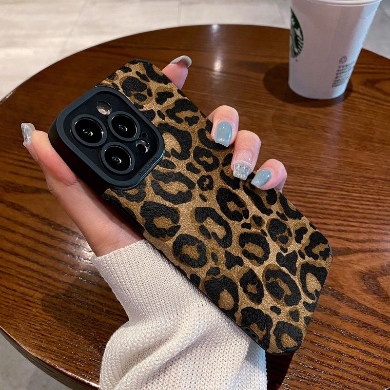 Suitable For IPhone 13/14 Promax Iphone 12/11 Cartoon Phone Case 15 Full Pack XS Soft 7p Leopard Pattern_voghion.com