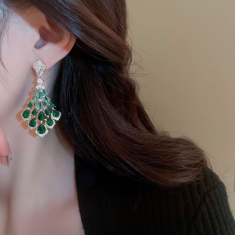 Silber Nadel Zirkon Feder Blatt Geometrische Quaste Ohrringe Europäischen Und Amerikanischen Mode High-End-Charme Ohrringe Weiblichen_voghion.com