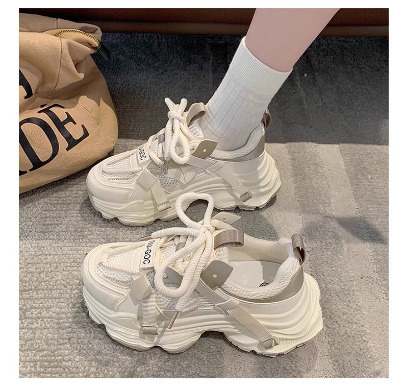 High Beauty Cloud 2024 Frühjahr Neue dicke Sohle runder Kopf, kleine duftende Canvas Casual Board Schuhe für Frauen_voghion.com