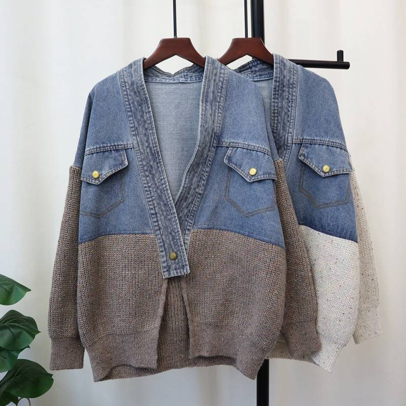 Denim-Patch Knit Cardigan – Oversized V-Neck Sweater Coat (Textured Polyester Blend, Minimalist Grey/Beige, Work-to-Weekend Staple)_voghion.com
