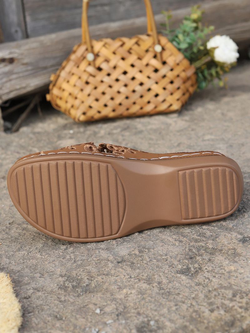 European and American large size wedge heel hollow flower flip flops women's casual shoes foreign trade retro sandals wholesale_voghion.com