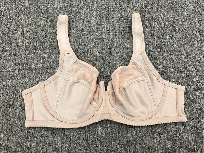 Plus Size Lace Underwire Bra With Wide Straps - Push Up & Full Coverage - Comfortable & Breathable - Available In Black, White, Nude (Sizes 80D-110F)_voghion.com