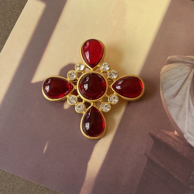 Designer style retro high-end palace antique re engraved colorful women's brooch_voghion.com