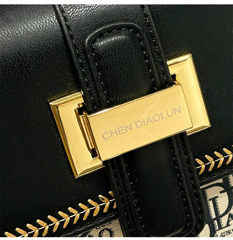 Advanced Sense Small Square Bag Portable Light Luxury Print Women's Bag Single Shoulder Crossbody Fashion Bag_voghion.com