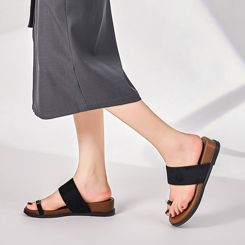MingLiu Top Layer Sheepskin With A Straight Strap For Wearing Outside, Clip On Toe Sandals, 2025 Summer New Slippers For Women's Beach Semi Trailers_voghion.com